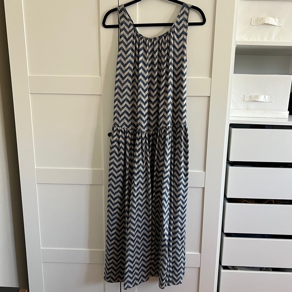 Giorgio Armani Satin Chevron Sleeveless Maxi Dress, size 42 IT/ 6 US - Picture 6 of 7